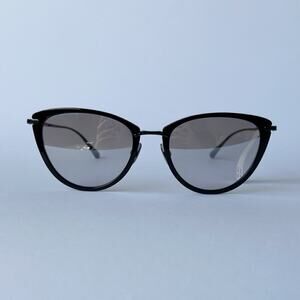 Garrett LeightCat Eye Beverly S Black Sunglasses with the case